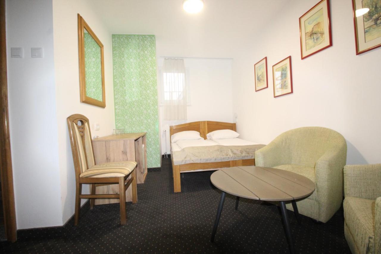 Pansion Stari Grad Hotel SJJ Eksteriør billede